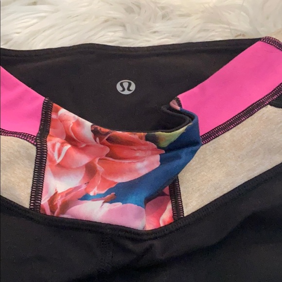 Lululemon flower waist legging - Picture 2 of 3